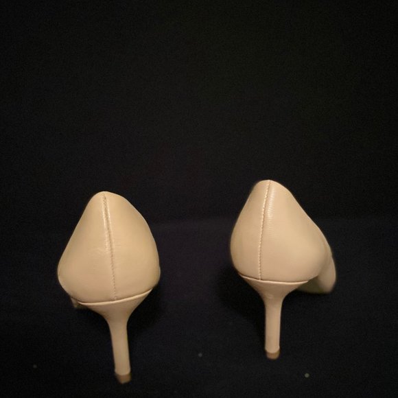 Steve Madden Nude Heels - Picture 3 of 3